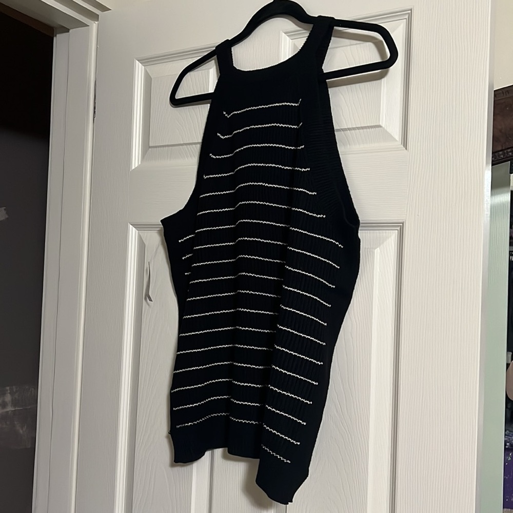 NWT XL sweater tank - Picture 3 of 4